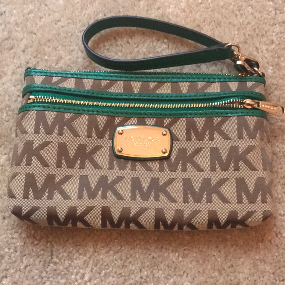 Michael Kors wristlet New without tags
